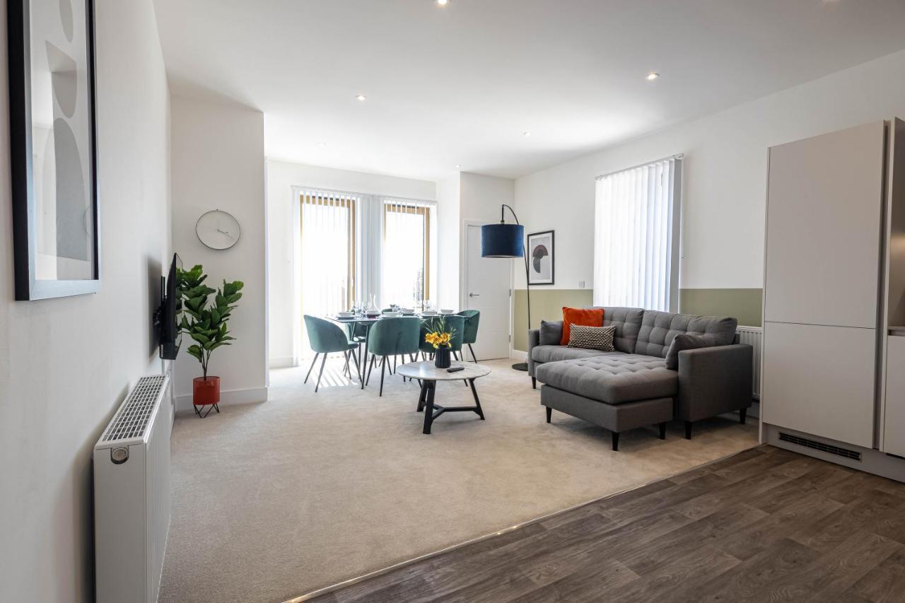 Modern Apartments With Balcony In Merton Near Wimbledon By Sojo Stay Mitcham Exterior photo