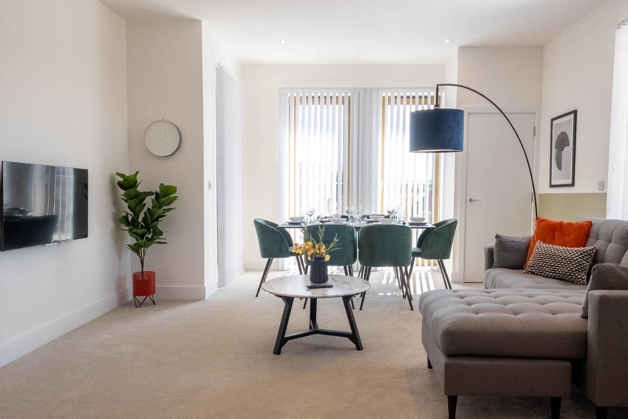 Modern Apartments With Balcony In Merton Near Wimbledon By Sojo Stay Mitcham Exterior photo