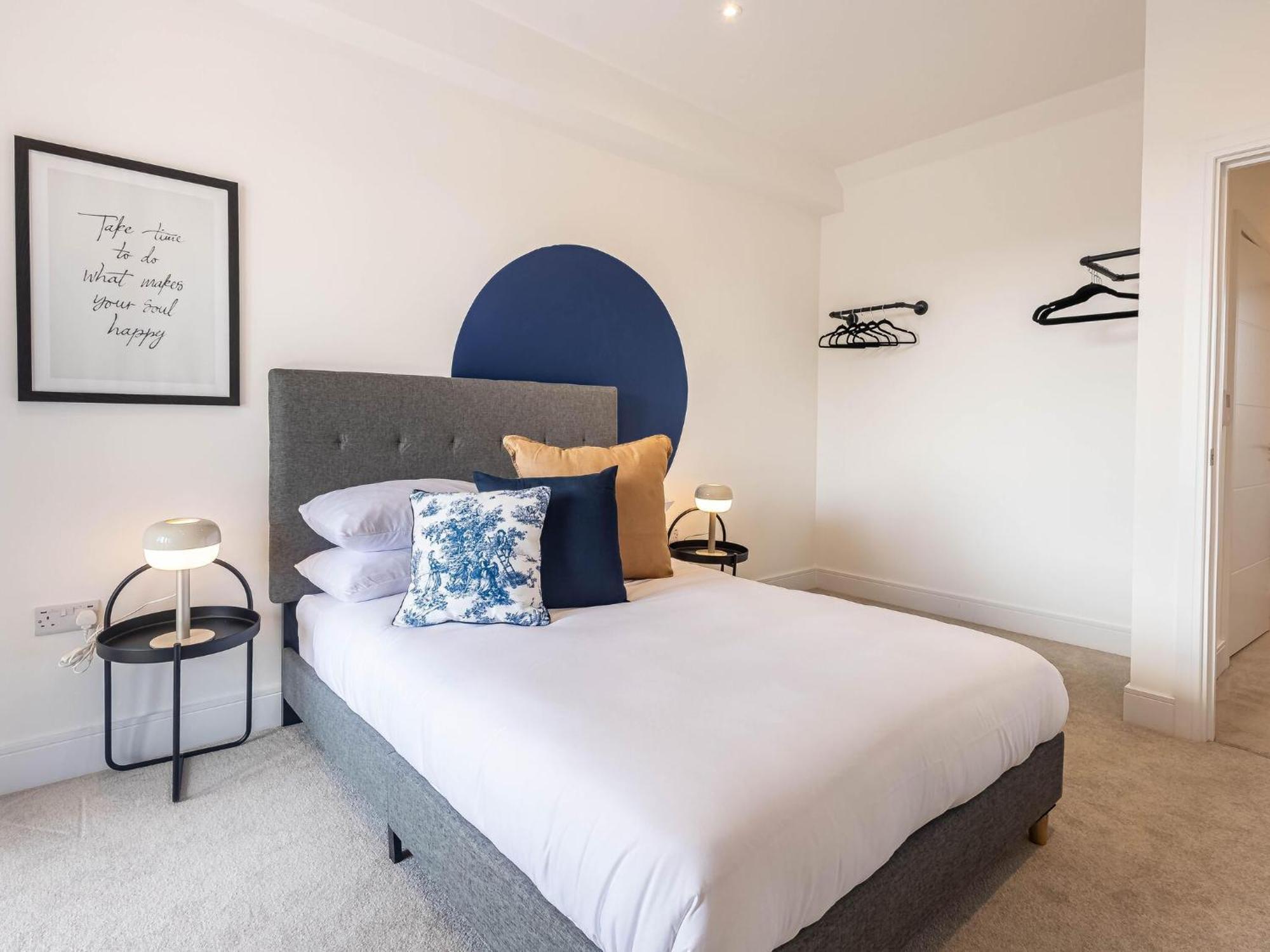 Modern Apartments With Balcony In Merton Near Wimbledon By Sojo Stay Mitcham Exterior photo