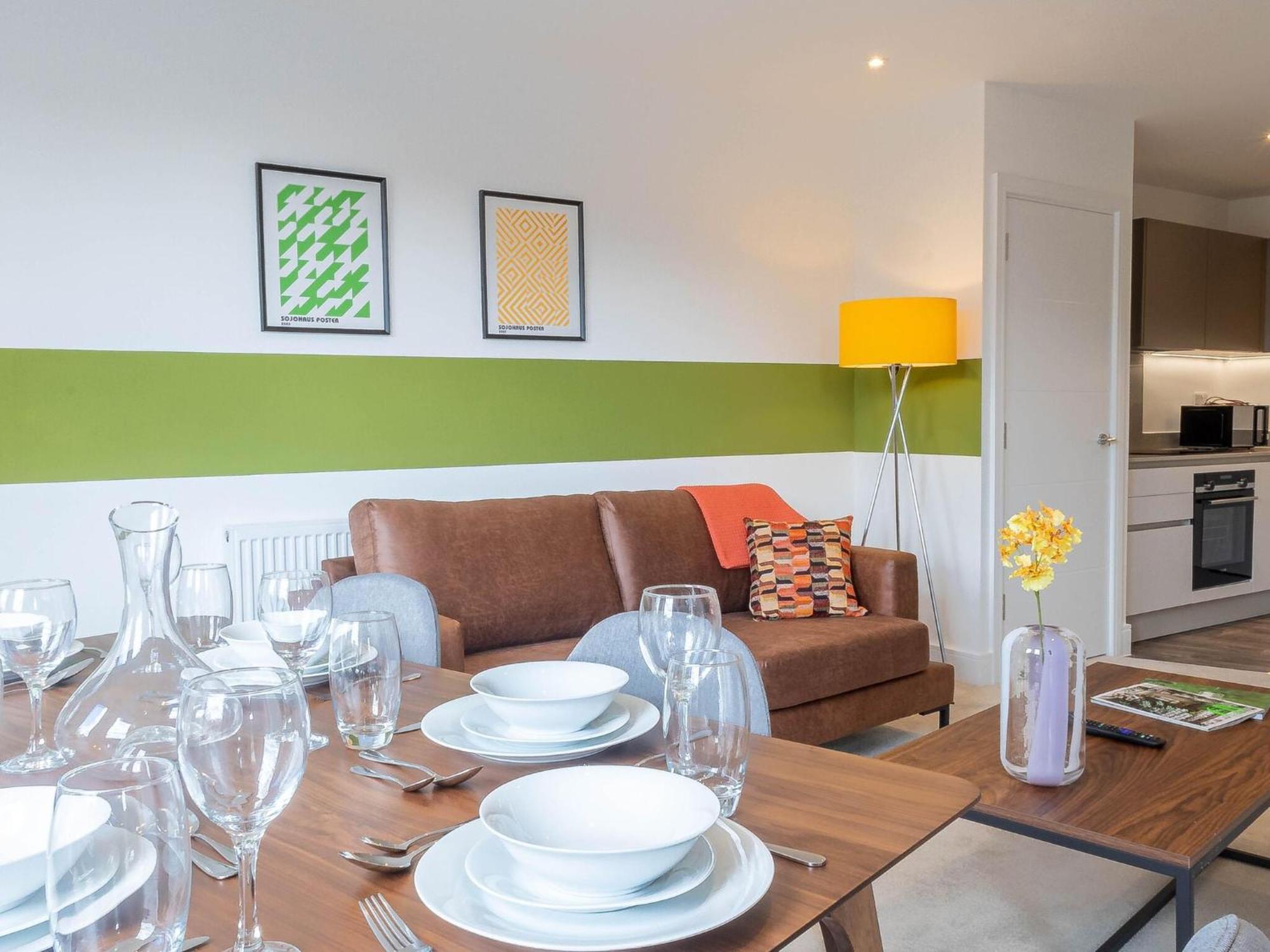 Modern Apartments With Balcony In Merton Near Wimbledon By Sojo Stay Mitcham Exterior photo